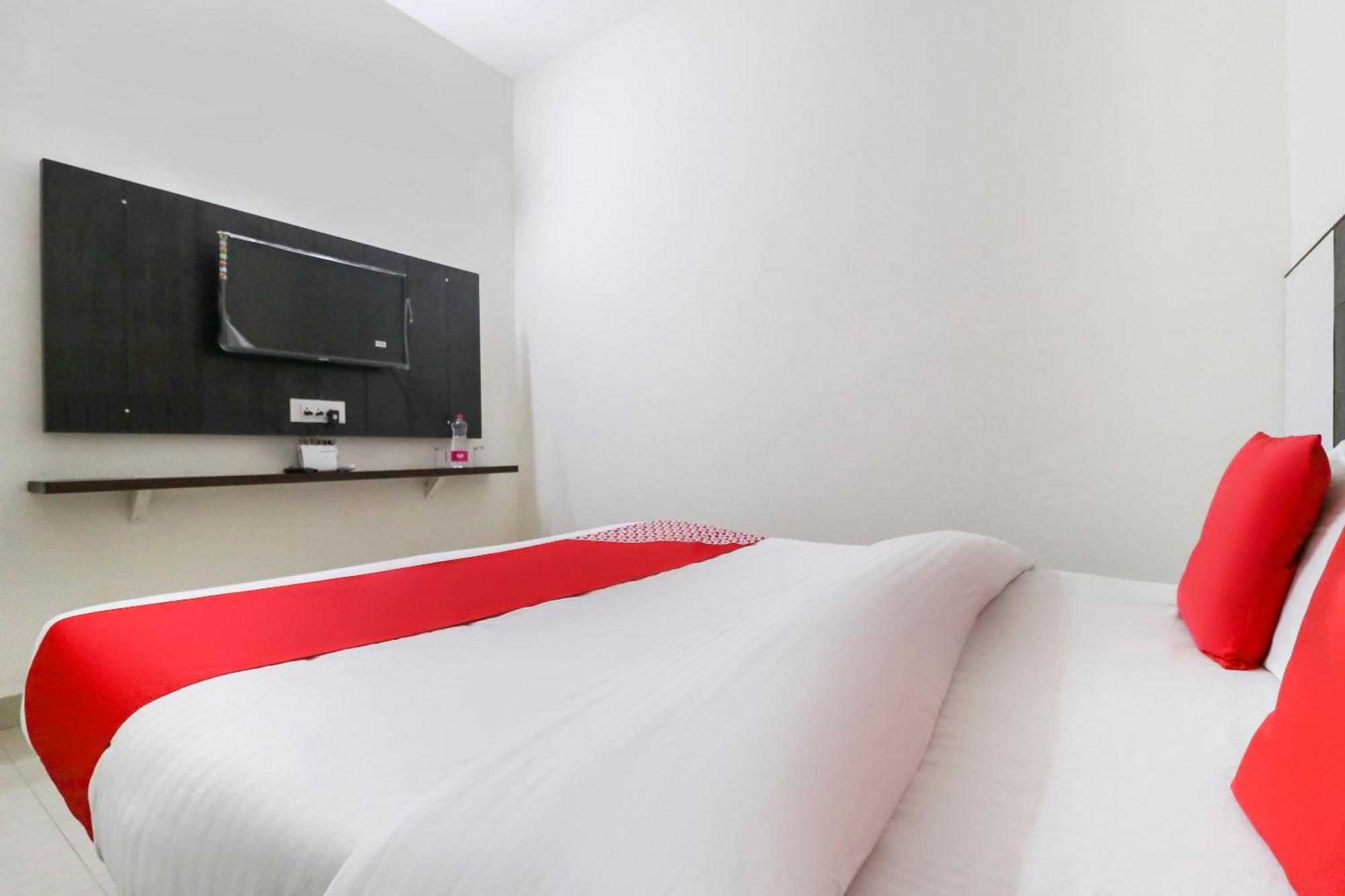 Hotel O Red Ark Landran Exterior foto