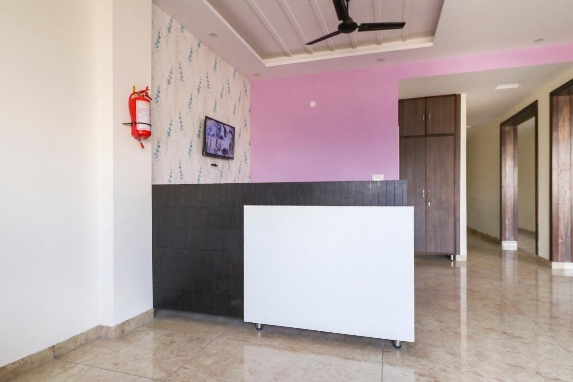 Hotel O Red Ark Landran Exterior foto